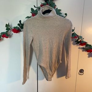 Turtle neck body suit ❤️